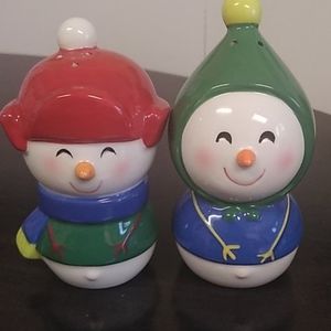 Snow Men Salt and Pepper Shakers